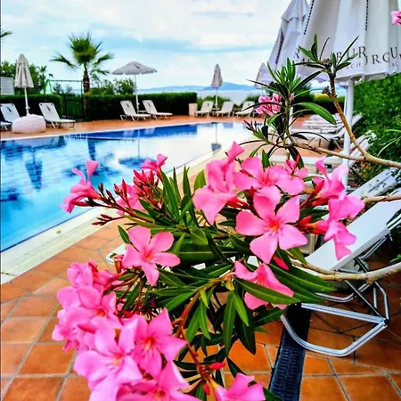 Melody Aparthotel 4*
